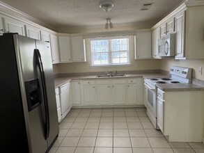 113 Waters Edge Dr in Lagrange, GA - Building Photo - Building Photo