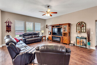 3044 Crown Creek Cir in Crestview, FL - Building Photo - Building Photo