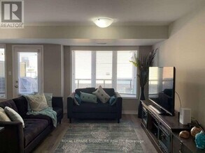 36 Daylily Ln in Kitchener, ON - Building Photo - Building Photo