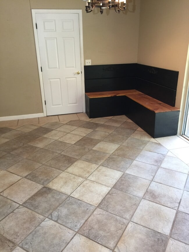 2369 Milton Ln in DeLand, FL - Building Photo - Building Photo