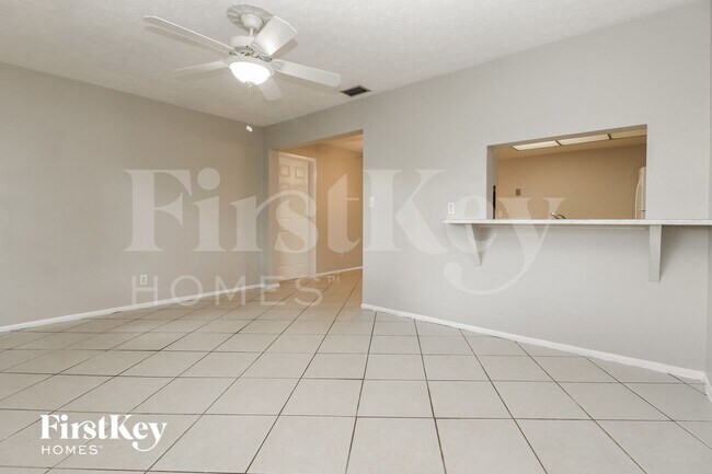 2161 Tropic Ave in Ft. Myers, FL - Building Photo - Building Photo