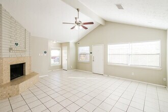 7105 Haven Creek Dr in Cypress, TX - Foto de edificio - Building Photo