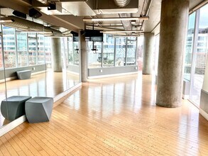 11011 NE 9th St in Bellevue, WA - Foto de edificio - Building Photo