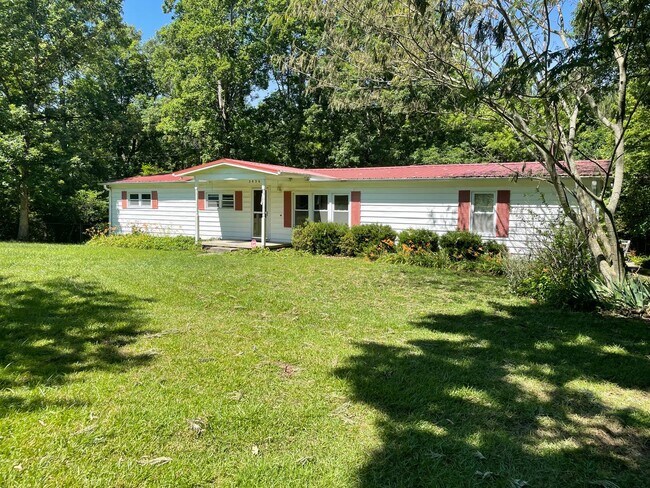 2030 Stewart Hutchens Rd in McLeansville, NC - Building Photo - Building Photo