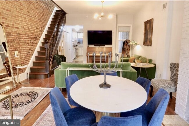 property at 815 11th St NE