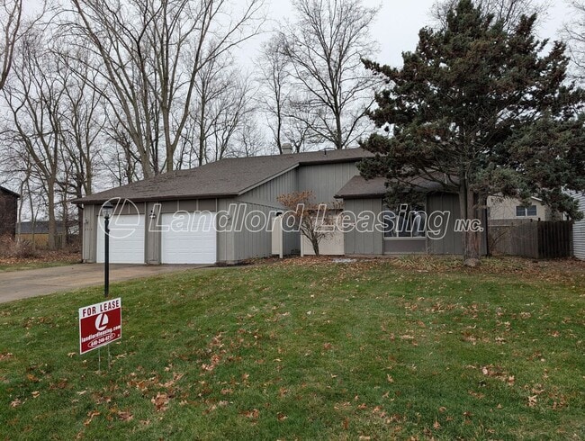 property at 2912 Forest Ln