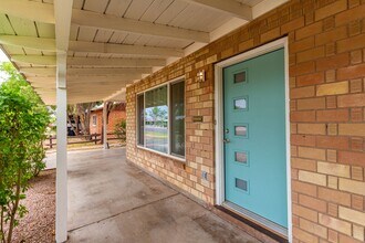 7435 E Palm Ln in Scottsdale, AZ - Building Photo - Building Photo
