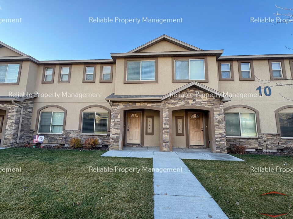 565 Pioneer Rd, Unit 135 in Rexburg, ID - Foto de edificio