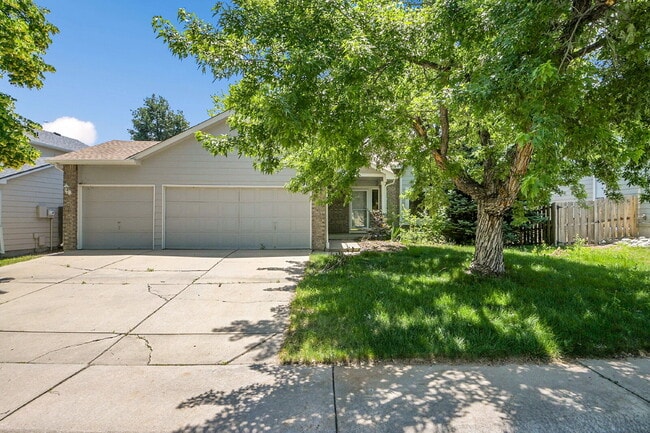 17590 E Baker Pl in Aurora, CO - Building Photo - Building Photo