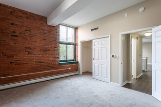 Ninth Square Apartments in New Haven, CT - Building Photo - Interior Photo