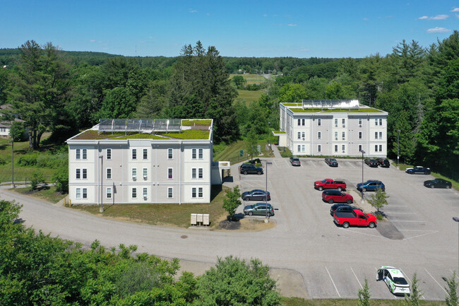 Torrington Properties - Campus Flats in Durham, NH - Building Photo - Building Photo