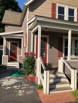 6 Mousam Ct in Sanford, ME - Building Photo