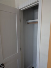 132 Sutherland Rd, Unit A in Boston, MA - Foto de edificio - Building Photo