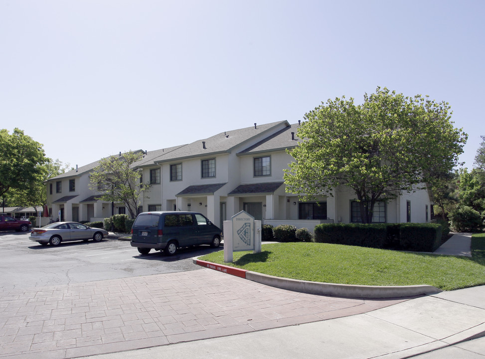 Heather Glen in Davis, CA - Building Photo