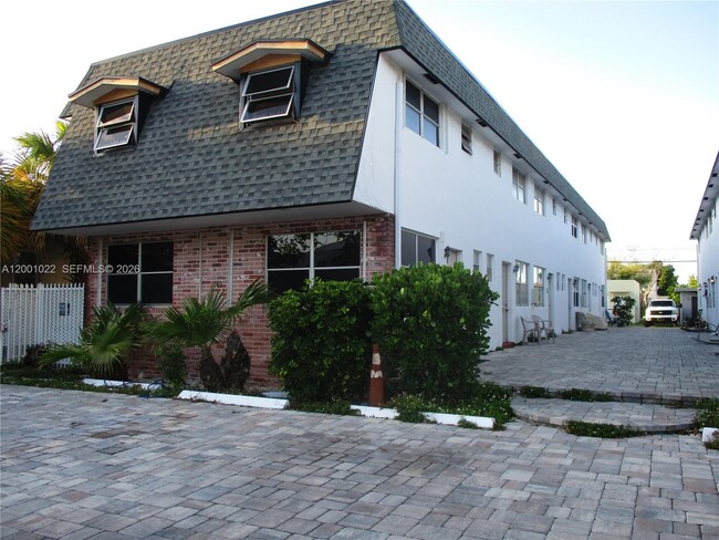 1949 Taylor St in Hollywood, FL - Building Photo - Building Photo