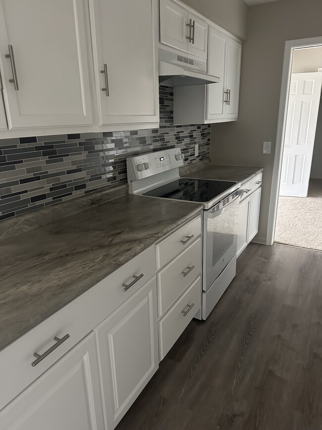property at 5325 Territorial Rd