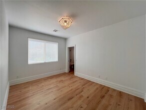 599 Center Green Dr in Las Vegas, NV - Building Photo - Building Photo