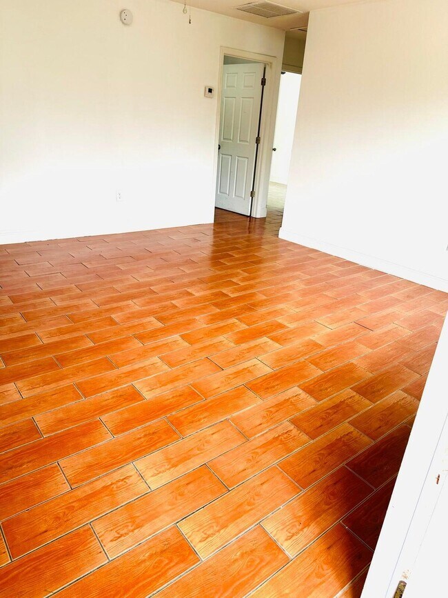 1520 Barbarie Ln in West Palm Beach, FL - Building Photo - Building Photo