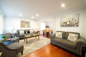 804 W State St in St. Charles, IL - Building Photo - Building Photo