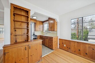 11613 Moorpark St in Los Angeles, CA - Building Photo - Building Photo