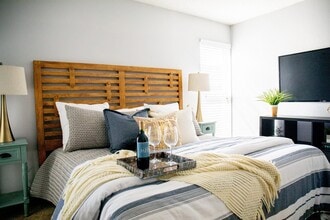 Palm Avenue Apartments in Tampa, FL - Building Photo - Building Photo