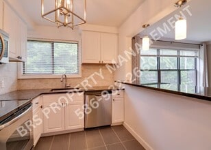 25863 Woodward Ave in Royal Oak, MI - Building Photo - Building Photo