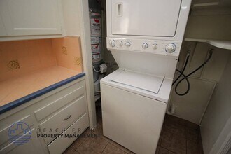 2251 Barbour Court in San Pedro, CA - Foto de edificio - Building Photo