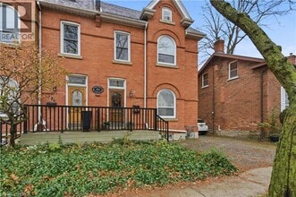 196 Hatt St in Hamilton, ON - Building Photo - Building Photo