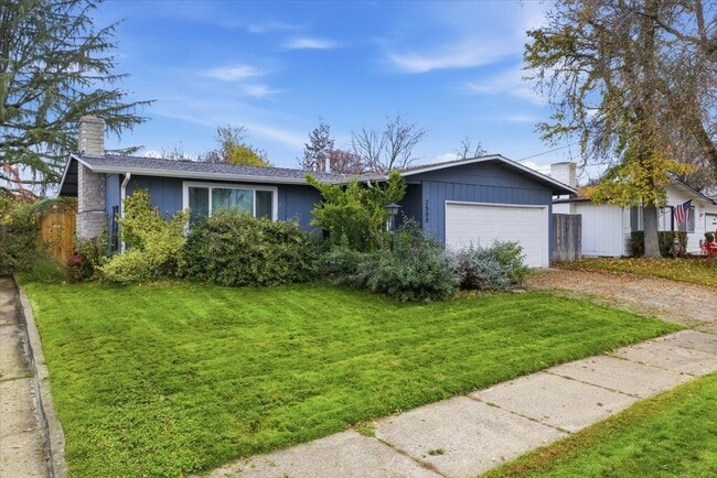 2500 Alma Dr in Medford, OR - Building Photo - Building Photo