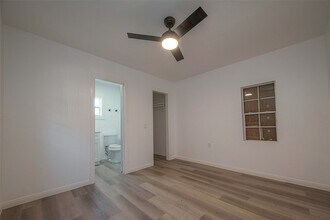 3320 Hays St in Pasadena, TX - Building Photo - Building Photo