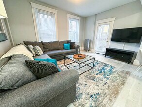 636 Washington St, Unit ID1281997P in Brookline, MA - Foto de edificio - Building Photo