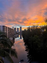 16531 NE 35th Ave, Unit 402-11 in North Miami Beach, FL - Building Photo - Building Photo