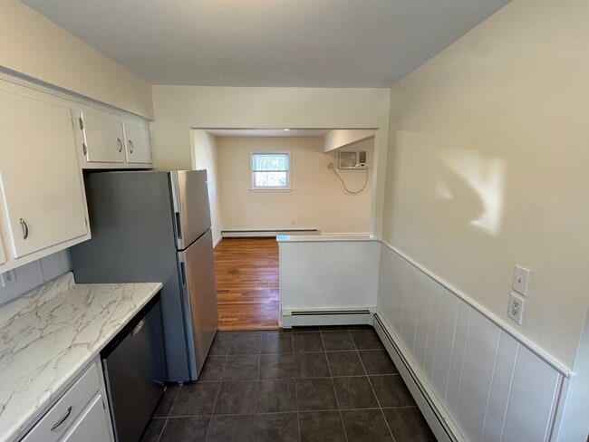 40 Whitestone Rd in Sound Beach, NY - Building Photo - Building Photo