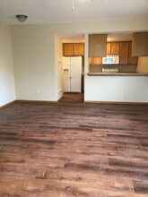 8601 Westown Pky, Unit 11105 in West Des Moines, IA - Building Photo - Building Photo