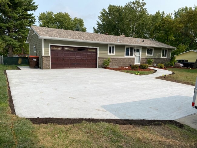 14860 Upper 55th St N in Stillwater, MN - Building Photo - Building Photo