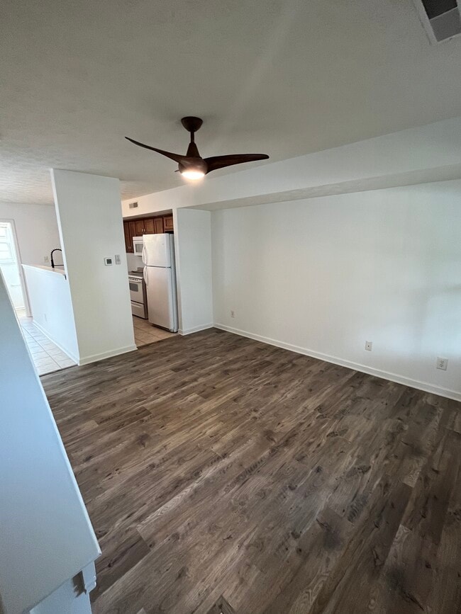 property at 1414 E New York St