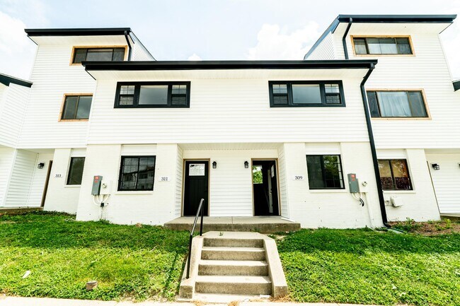 30X Eudowood Ln in Towson, MD - Building Photo - Building Photo