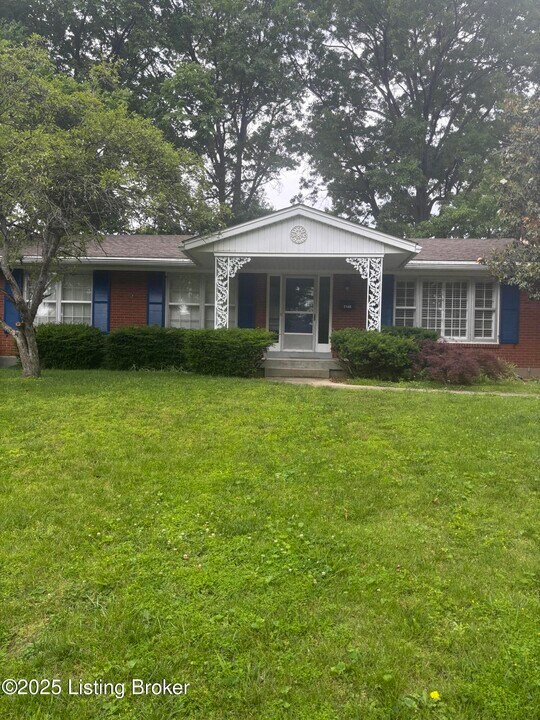 3146 Sunny Ln in Louisville, KY - Building Photo