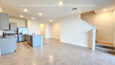 17511 Crescent Moon Loop in Bradenton, FL - Building Photo - Building Photo