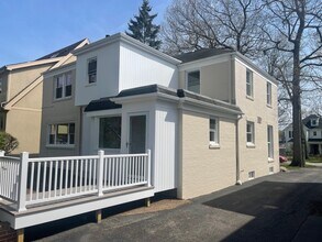 1443 Scott Ave in Winnetka, IL - Building Photo - Building Photo