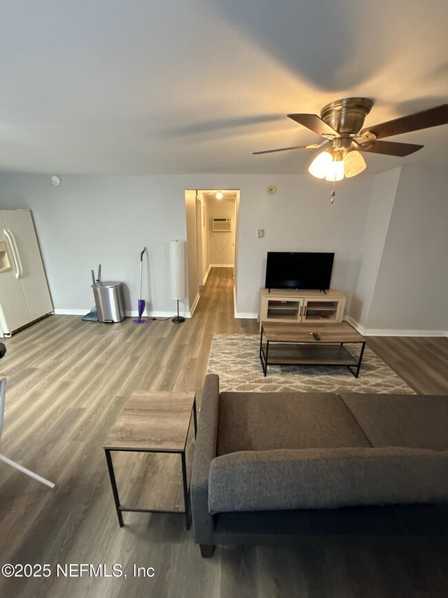 5340-5340 Kingsbury St in Jacksonville, FL - Building Photo - Building Photo