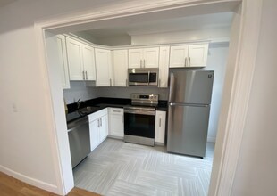 141 Prospect St, Unit 2 in Cambridge, MA - Foto de edificio - Building Photo