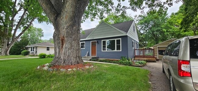 property at 2229 Oriole Ave