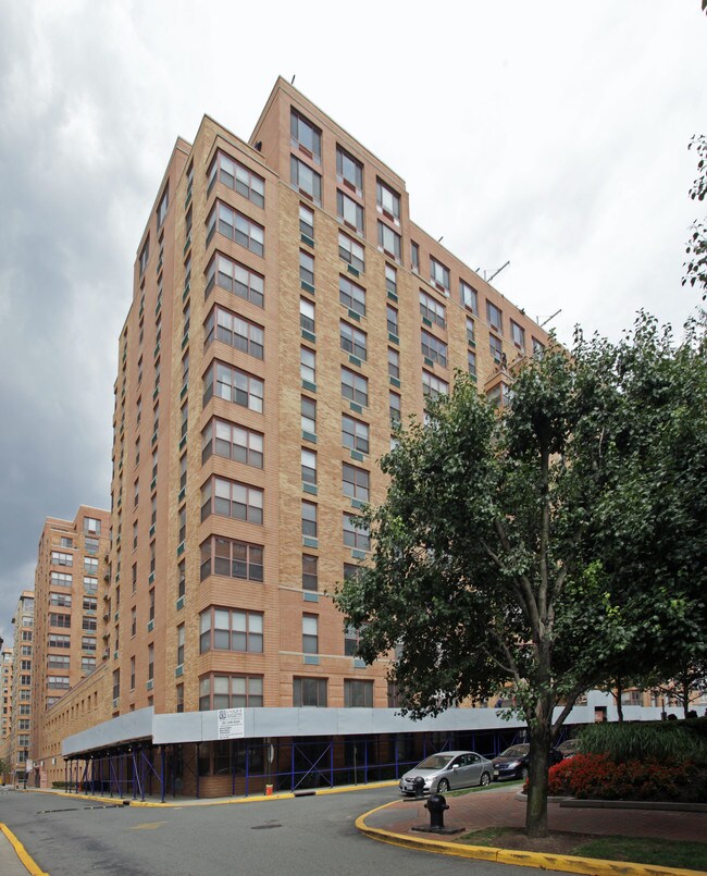 South Constitution Condos in Hoboken, NJ - Building Photo - Building Photo