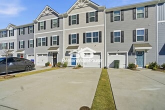 16 Cecelia Way in Suffolk, VA - Foto de edificio - Building Photo