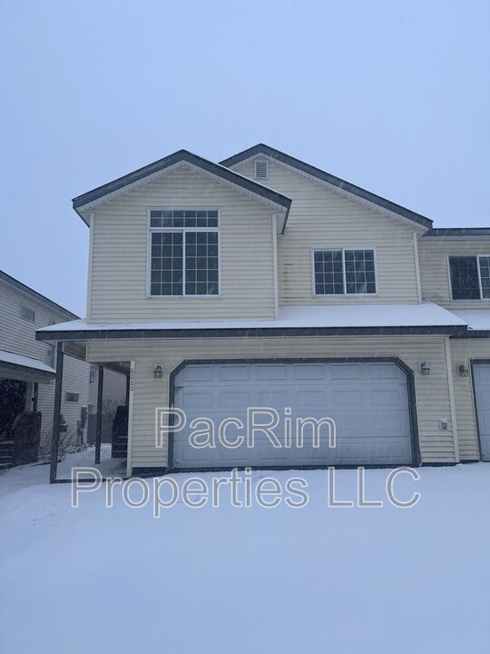 6080 Spruce Meadows Loop in Anchorage, AK - Building Photo