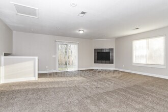 3881 Magnolia Dr in Amelia, OH - Building Photo - Building Photo