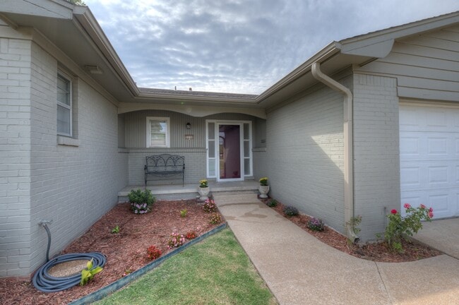 3230 S 82nd E Ave in Tulsa, OK - Building Photo - Building Photo