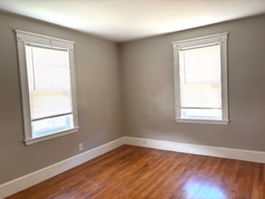 1085 Main St in Waltham, MA - Building Photo - Building Photo