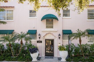 Gunby in Tampa, FL - Foto de edificio - Building Photo